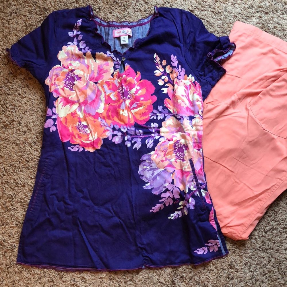 Koi scrub top